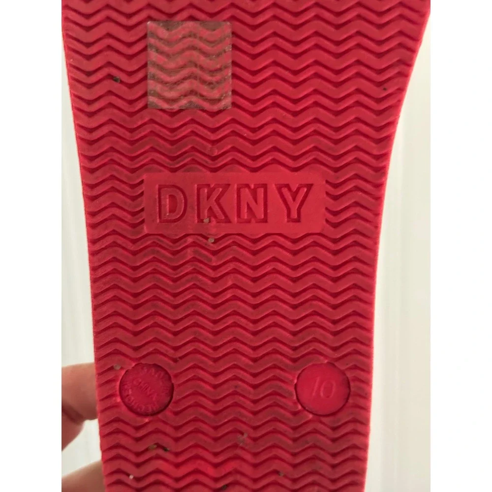 DKNY Margot Hot Pink Tan Flip Flop Sandals Womens Size 10‎ Logo Hardware